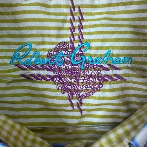 Robert Graham Fish Seashell Short Sleeve Shirt
Flip Cuff. Size 2XL - Picture 5 of 11